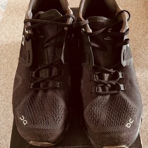 ON Running Cloud X size 8